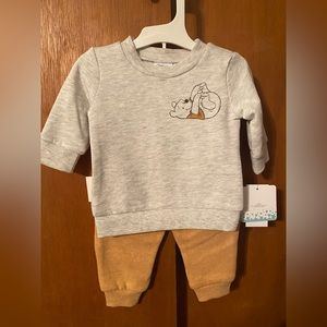 Winnie the Pooh 0-3 Month Outfit NWT
